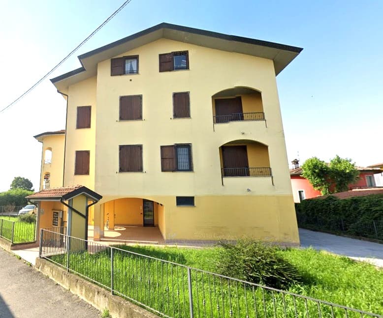 Trelocali completamente ristrutturato in mini palazzina - Immagine 2